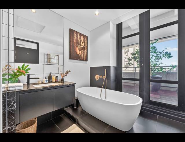 6 BEDROOM PENTHOUSE FOR SALE IN CAPE TOWN CITY CENTRE